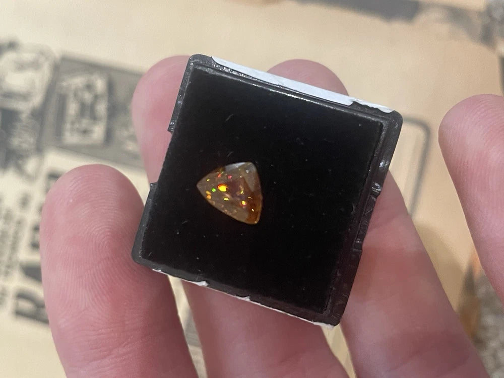 100% Natural 2.04ct 8.5x6.5mm Trillion Cut Yellow Sphene High Rainbow Luster