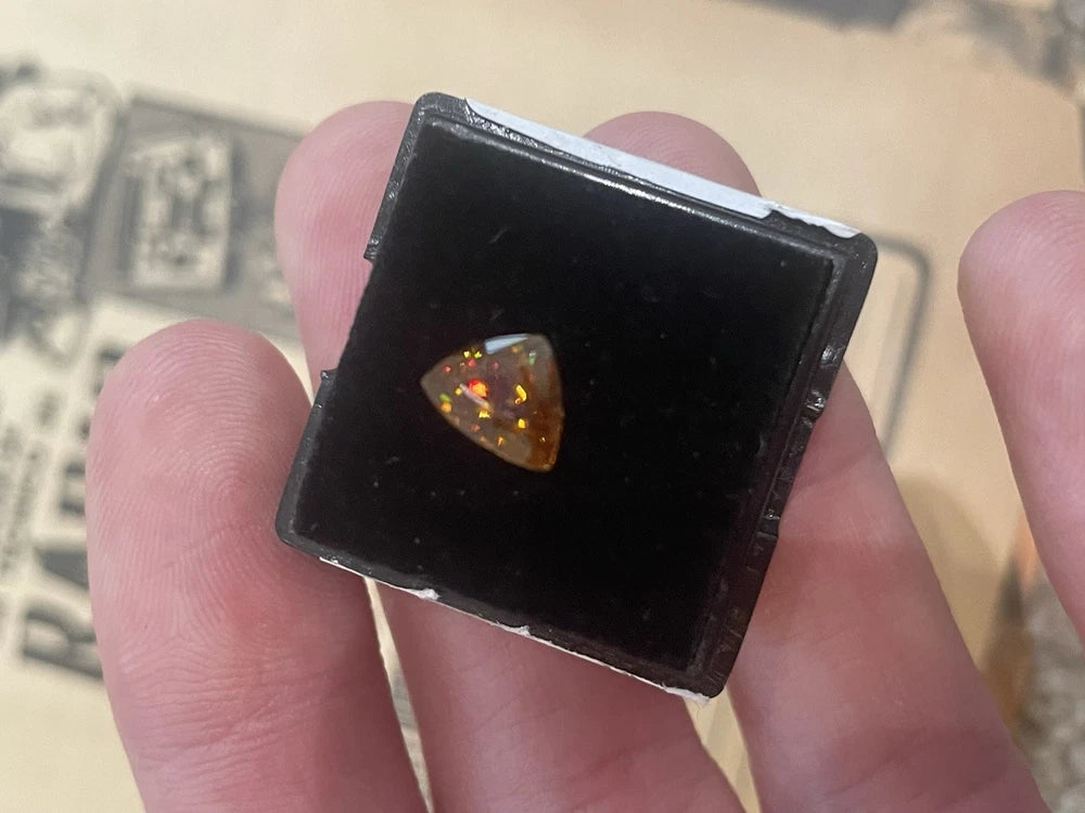 100% Natural 2.04ct 8.5x6.5mm Trillion Cut Yellow Sphene High Rainbow Luster