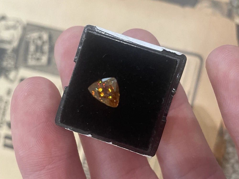 100% Natural 2.04ct 8.5x6.5mm Trillion Cut Yellow Sphene High Rainbow Luster