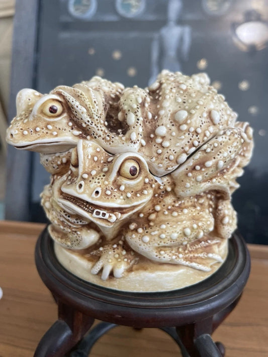 Harmony Kingdom Ball of Toads “Huddle Puddle” Marble Resin Trinket Box England