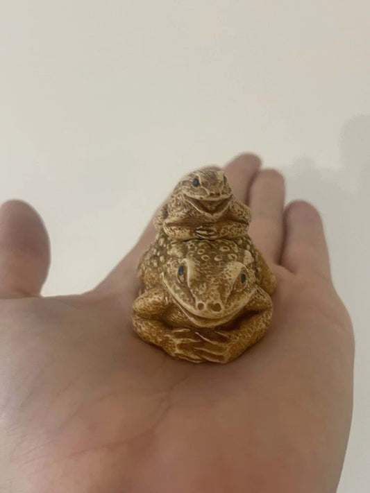 Adobrable Momma Frog & Baby Frog Toad Trinket Box Figure United Kingdom